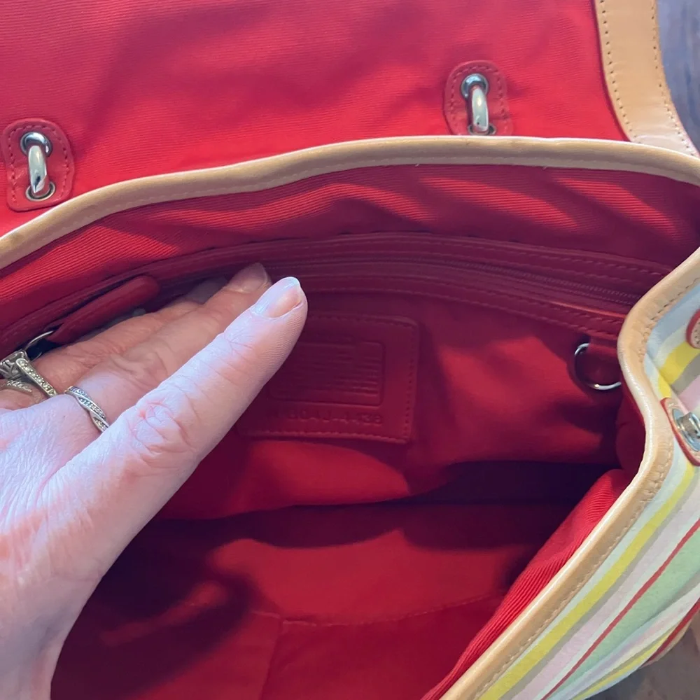 Coach vintage soho Striped Canvas Shoulder Bag with Tan Leather - Picture 8 of 10